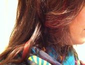 Coiffure relevée aux reflets cuivrés